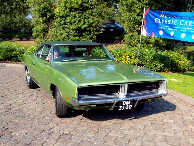 1969_Dodge_Charger_R_slash_T_photo-4