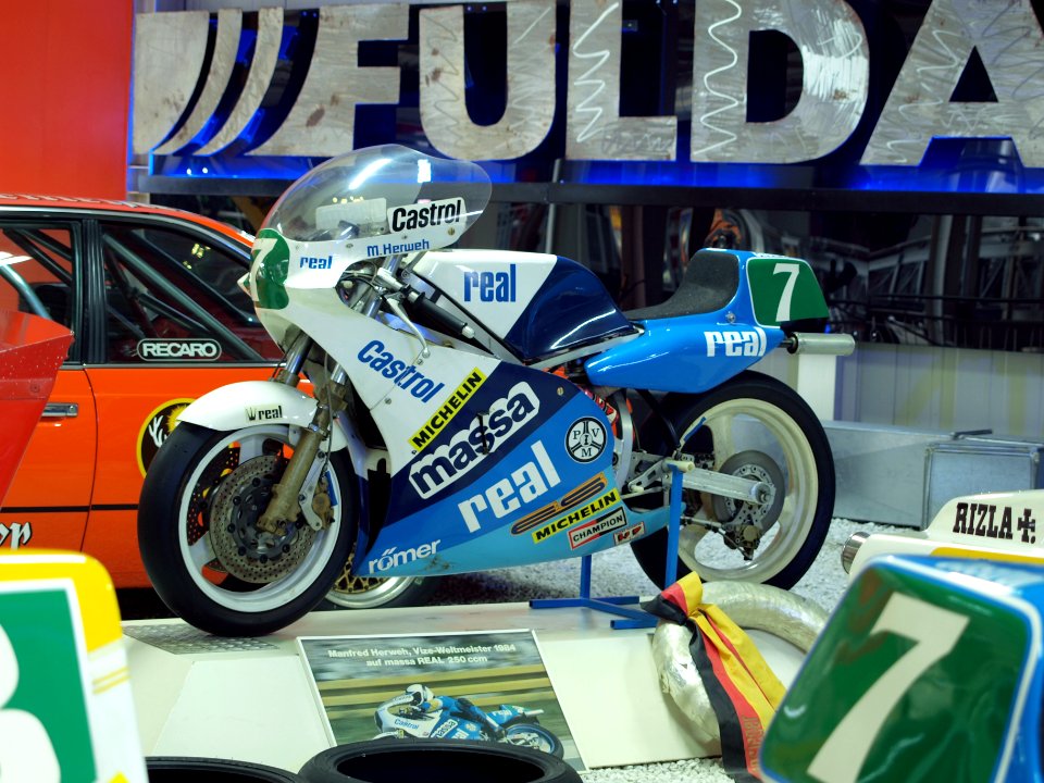 1984_Real_76hp_250cc_by_Manfred_Herweh_pic2