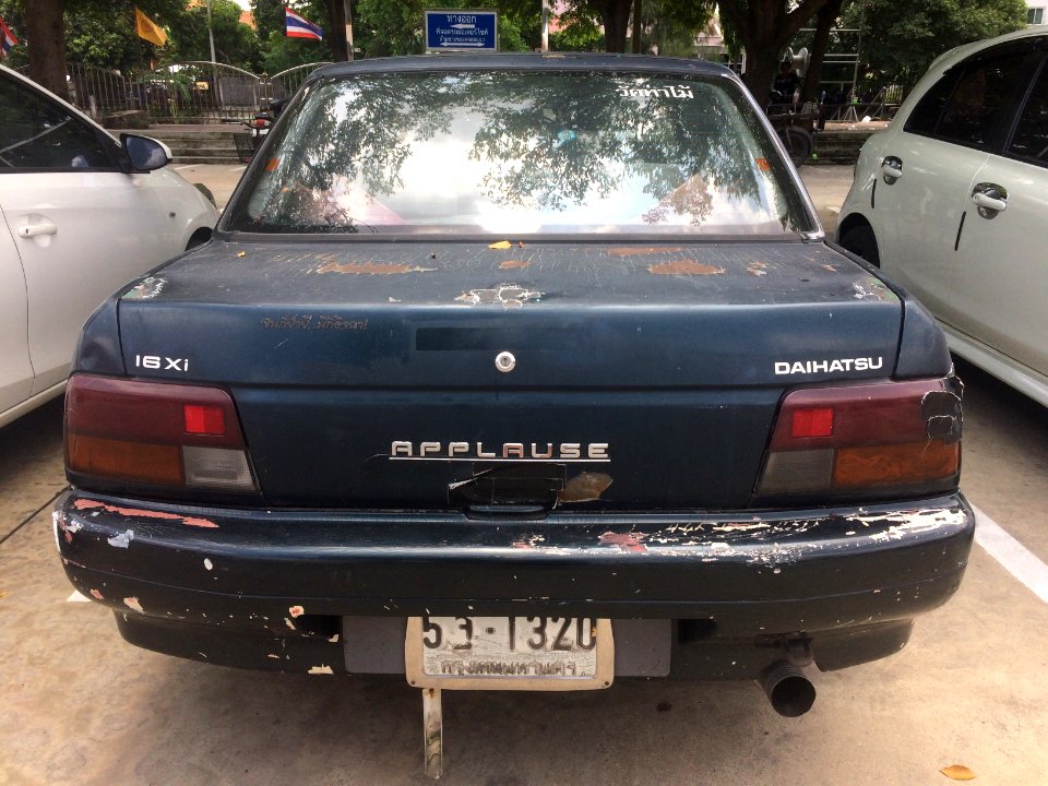 1993-1994_Daihatsu_Applause_(A101)_1.6_Xi_Liftback_(13-05-2018)_05