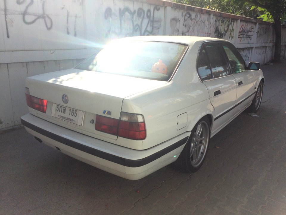 1995-1996_BMW_525iA_(E34)_Sedan_(18-03-2018)_05