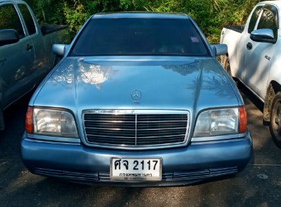 1993-1994_Mercedes-Benz_S500_(W140)_Sedans_(28-01-2020)_02