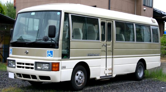 1995-1999_Nissan_Civilian