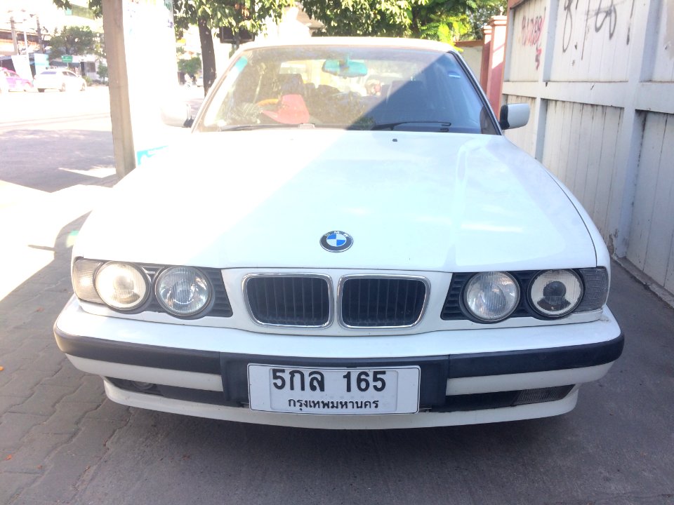 1995-1996_BMW_525iA_(E34)_Sedan_(18-03-2018)_06