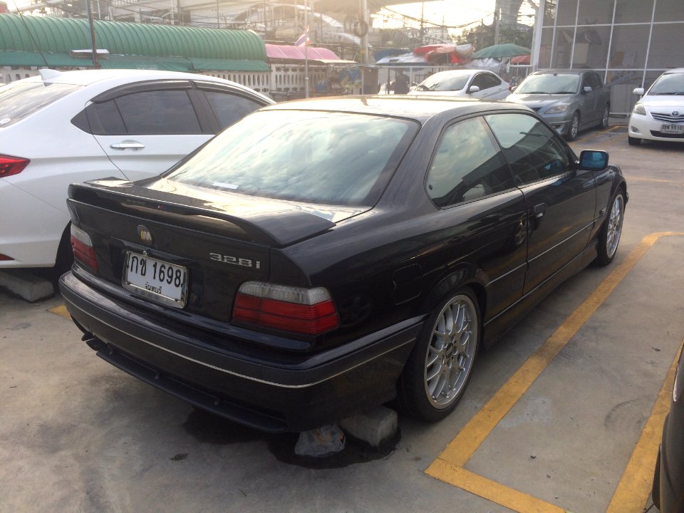1996_BMW_328is_(E36)_Coupé_(28-12-2017)_04