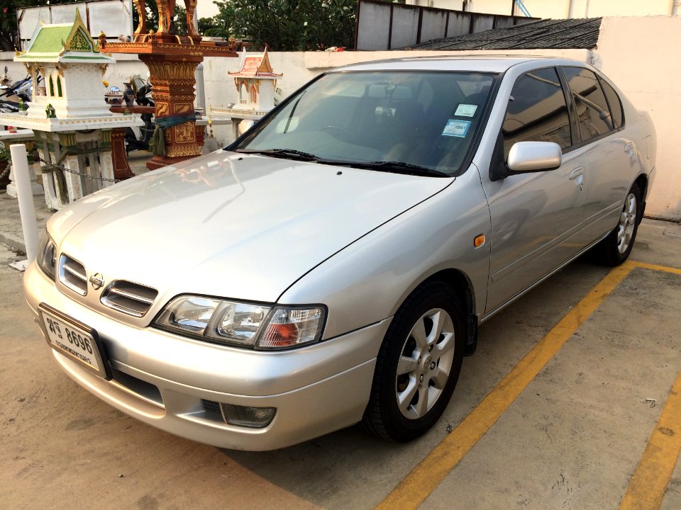 1997-1998_Nissan_Primera_(P11)_GXE_Sedan_(26-02-2018)_01