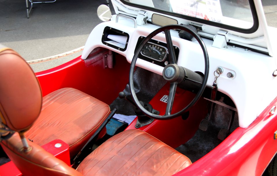 1970_Daihatsu_Fellow_Buggy_interior