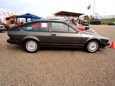 1984_ALFA_ROMEO_GTV2.0,_licence_09-PZV-1,_pic3