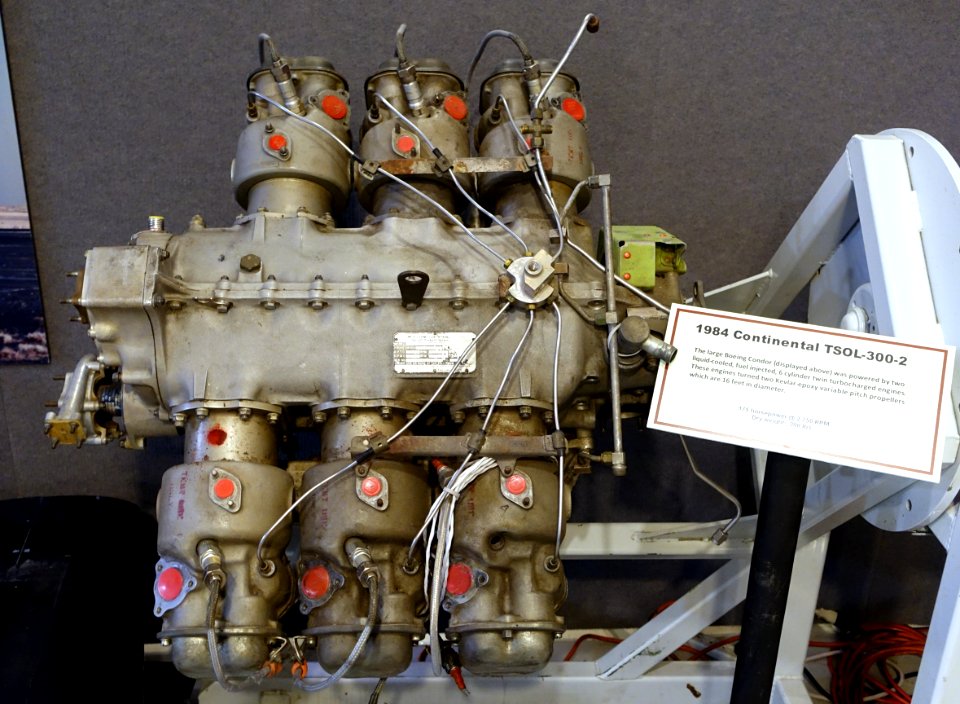 1984_Continental_TSOL-300-2_aircraft_engine_-_Hiller_Aviation_Museum_-_San_Carlos,_California_-_DSC03092
