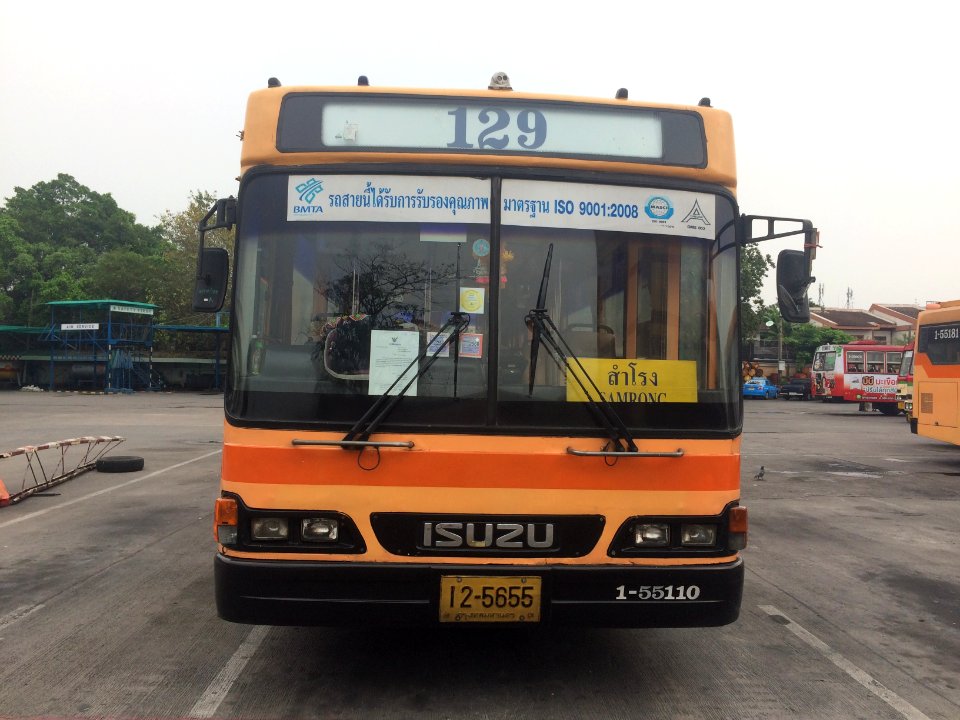 1998_Isuzu_LV_223_S_BMTA_Bus_(1-129-55110)_03