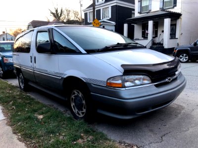 1996_Chevrolet_Lumina_APV_Sport