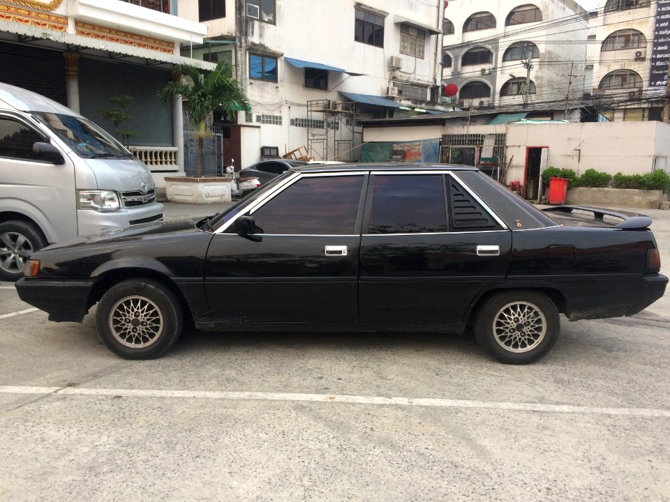 1984-1985_Mitsubishi_Galant_Sigma_(E10)_Super_Saloon_Sedan_(24-03-2018)_05