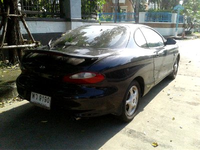 1996-1997_Hyundai_Tiburon_(RD)_FX_Coupé_(2018-11-11)_02