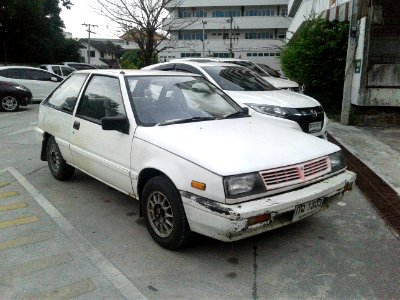 1991-1992_Mitsubishi_Champ_(C10)_1.5_GLX_Hatchbacks_(05-01-2019)_01