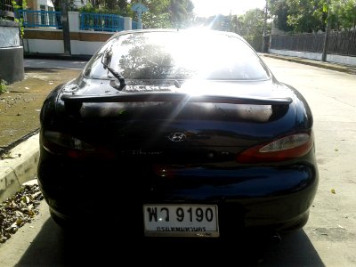 1996-1997_Hyundai_Tiburon_(RD)_FX_Coupé_(2018-11-11)_06