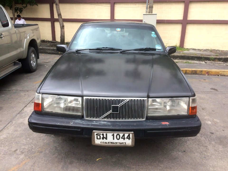 1991-1992_Volvo_940_(944)_GLT_Sedans_(30-07-2018)_04