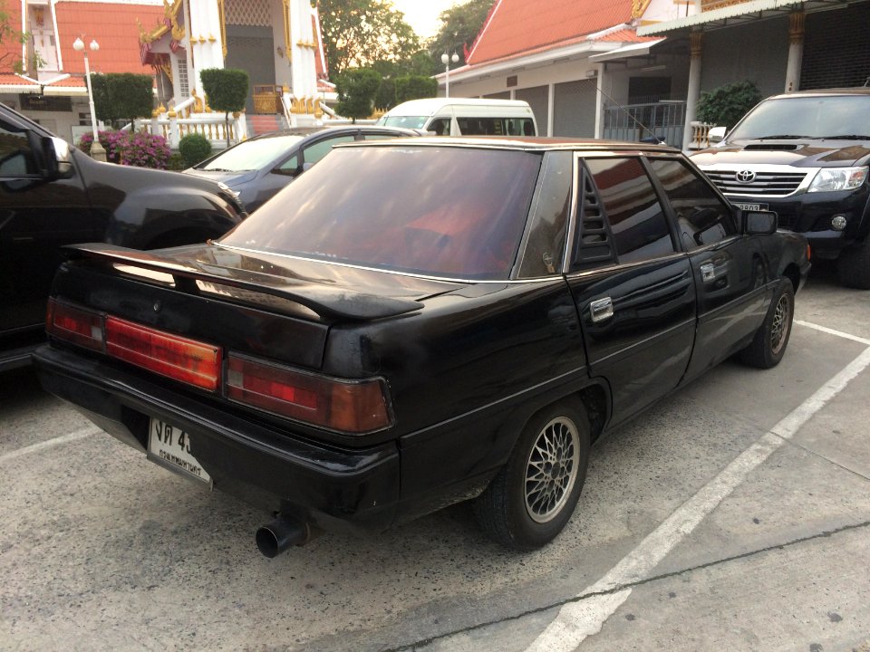 1984-1985_Mitsubishi_Galant_Sigma_(E10)_Super_Saloon_Sedan_(24-03-2018)_04