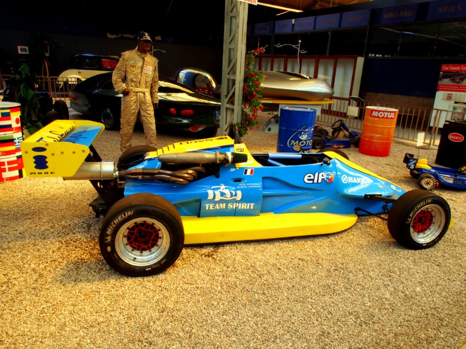 1991_Swift_Renault_DB5_pic2