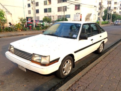 1983-1984_Toyota_Corona_(AT151)_1.8_GL_Liftback_(10-02-2018)_01