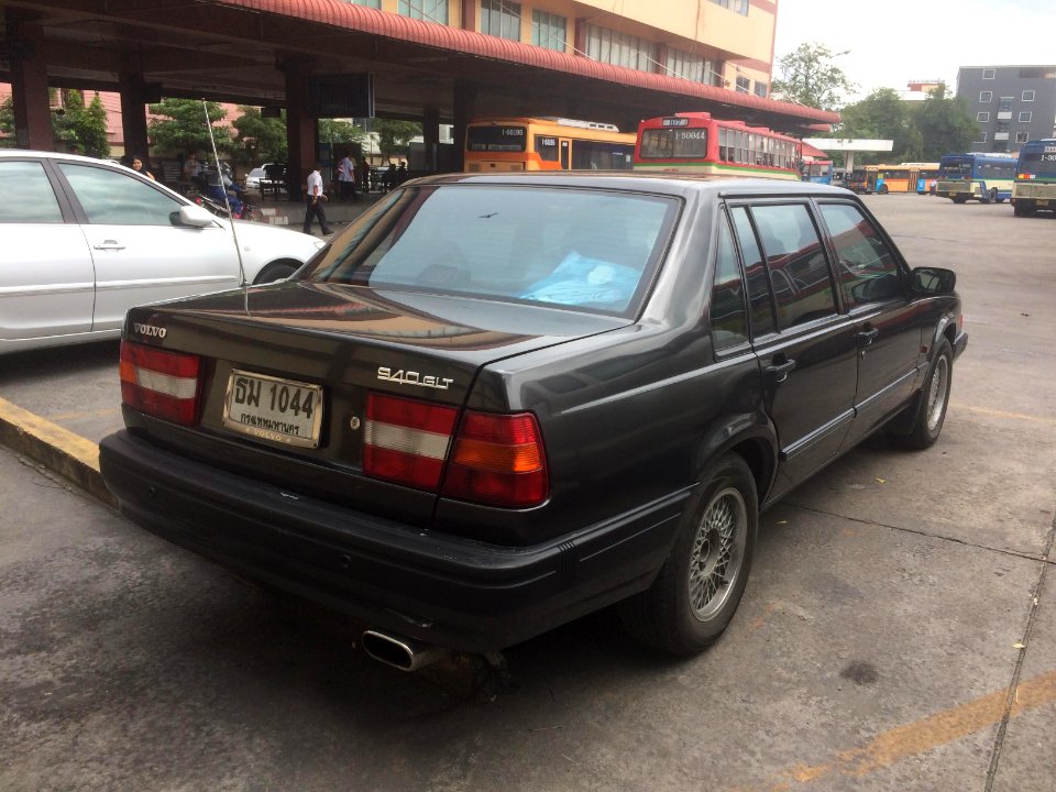 1991-1992_Volvo_940_(944)_GLT_Sedans_(30-07-2018)_06