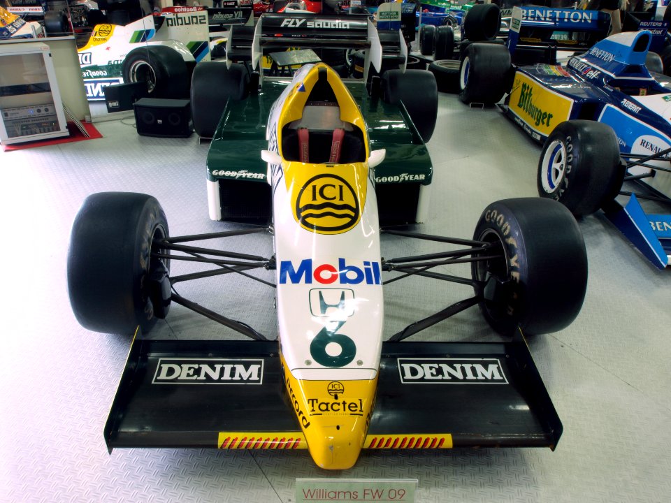 1984_Willians_FW09_pic1