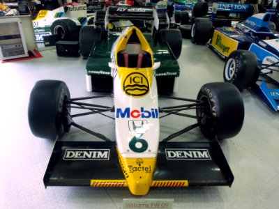 1984_Willians_FW09_pic1