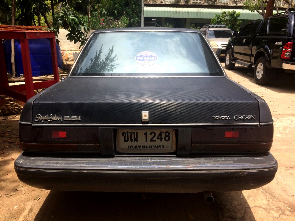 1990-1991_Toyota_Crown_(MS131)_2.8i_Royal_Saloon_(27-07-2018)_04