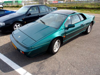 1990_LOTUS_ESPRIT_TURBO_SE_U9,_pic7