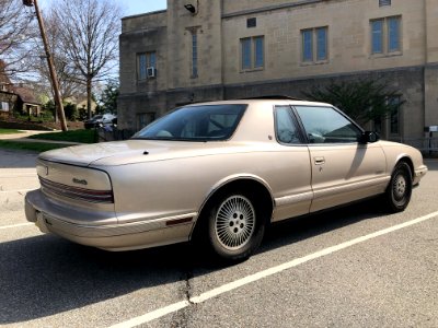 1990_Oldsmobile_Toronado_(rear) photo