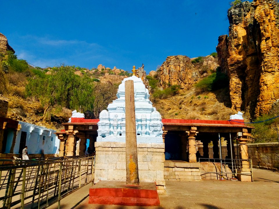15th_century_Yaganti_Umamahesvara_temple,_Andhra_Pradesh_India_-_134