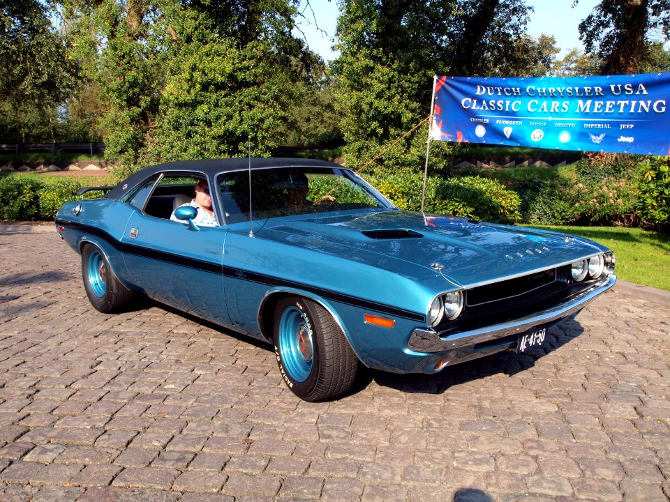 1970_Dodge_Challenger_photo-4