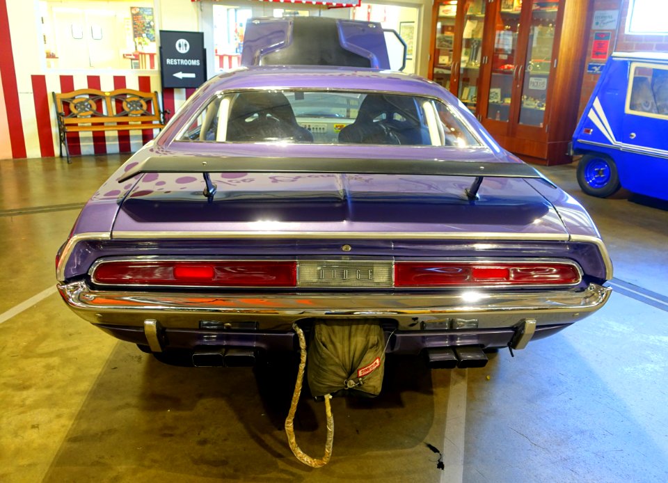 1970_Dodge_Challenger_R-T_-_Automobile_Driving_Museum_-_El_Segundo,_CA_-_DSC01714