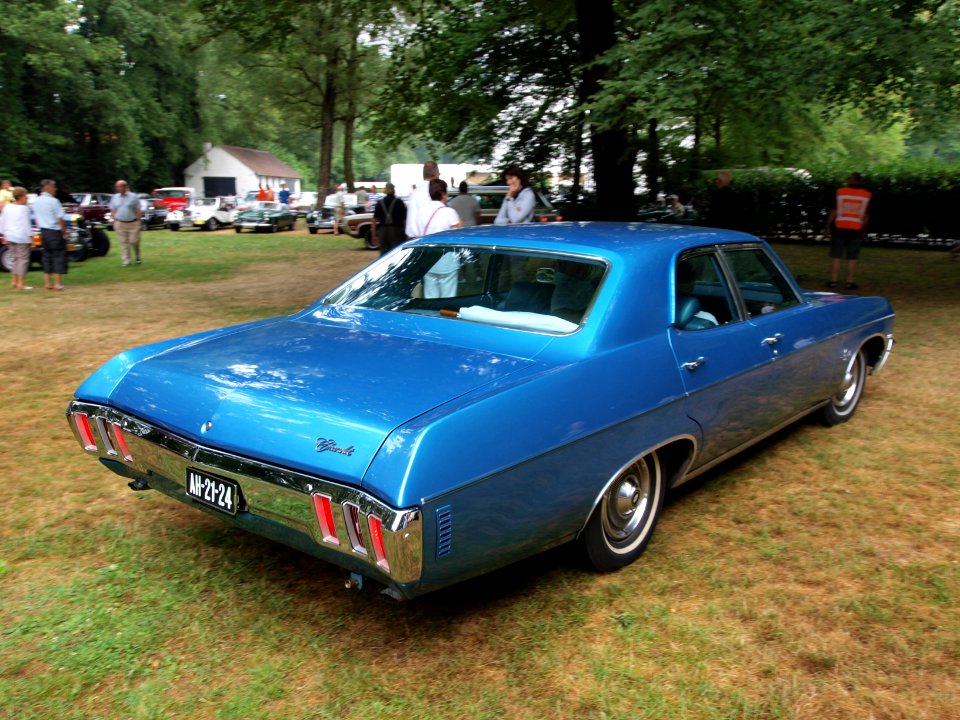 1970_Chevrolet_Impala_pic-007