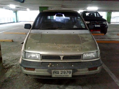 1992-1993_Mitsubishi_Space_Wagon_(N31)_GLXi_Automatic_Minivans_(16-11-2019)_02