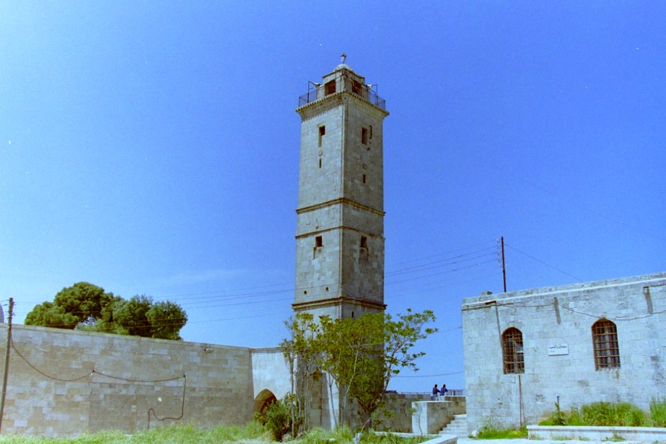 1996_in_Aleppo,_Syria._Minaret_Great_Mosque_of_the_Citadel._Spielvogel