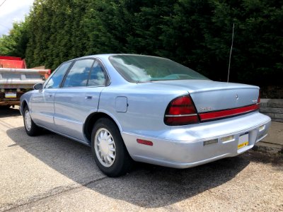 1996_Oldsmobile_Eighty_Eight_LS,_rear_left,_4-18-2021