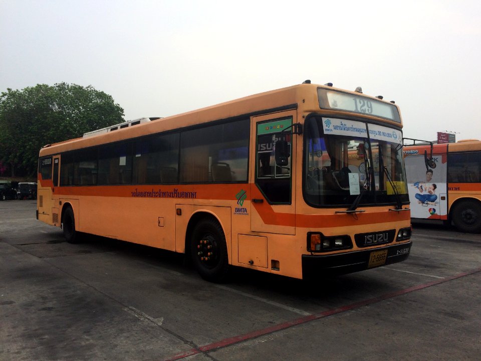 1998_Isuzu_LV_223_S_BMTA_Bus_(1-129-55110)_02