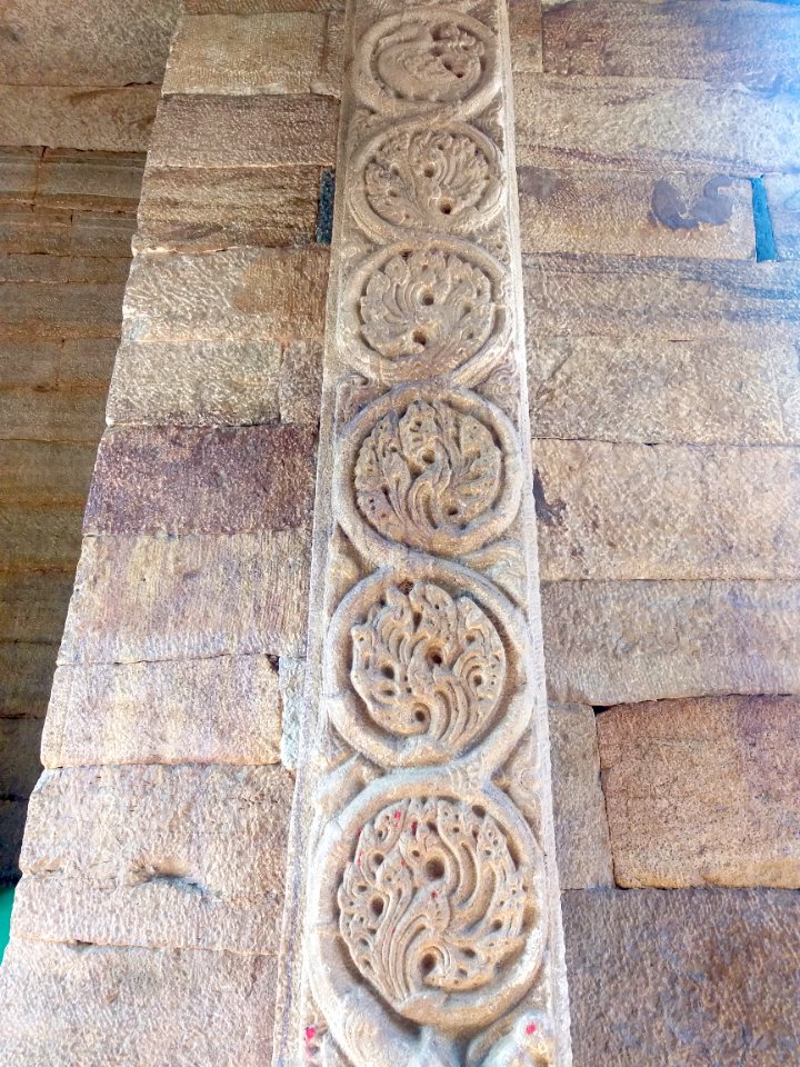 15th_century_Yaganti_Umamahesvara_temple,_Andhra_Pradesh_India_-_29