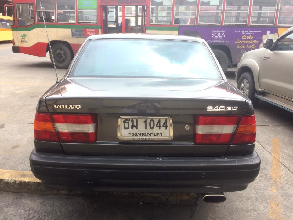 1991-1992_Volvo_940_(944)_GLT_Sedans_(30-07-2018)_05
