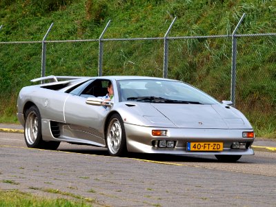 1991_Lamborghini_Diablo_U9