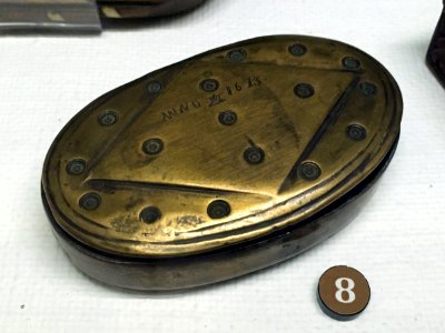 1673_brass_snuffbox