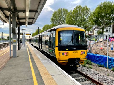 165_121_at_West_Ealing,_Platform_5,_2021 photo