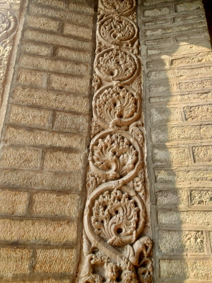 15th_century_Yaganti_Umamahesvara_temple,_Andhra_Pradesh_India_-_24