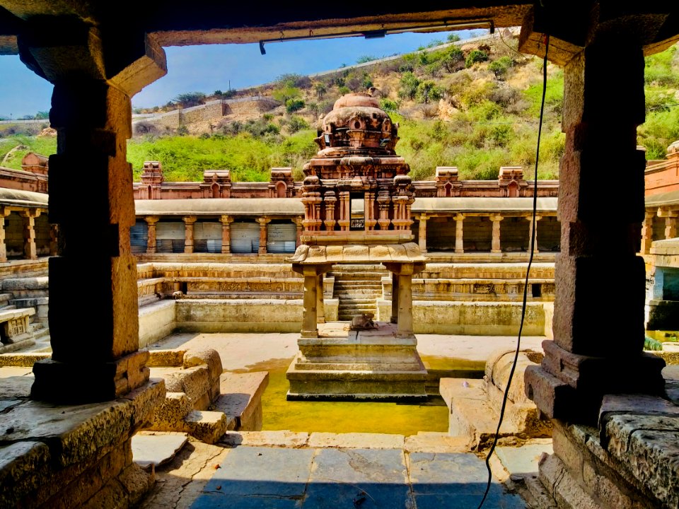 15th_century_Yaganti_Umamahesvara_temple,_Andhra_Pradesh_India_-_186