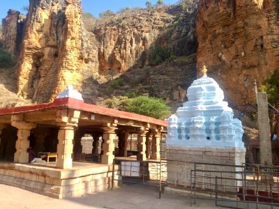 15th_century_Yaganti_Umamahesvara_temple,_Andhra_Pradesh_India_-_56