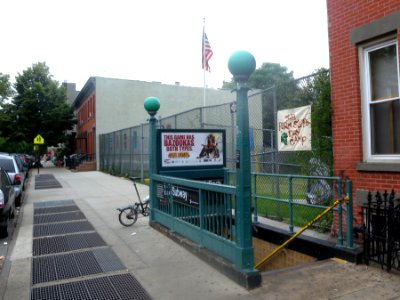 15th_St_IND_Windsor_&_Howard_Pls_jeh
