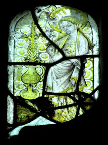 15th_century_glass,_Holy_Trinity,_Poynings_02