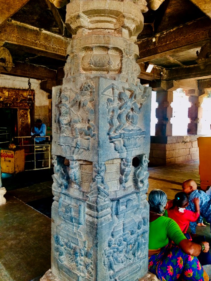15th_century_Yaganti_Umamahesvara_temple,_Andhra_Pradesh_India_-_103