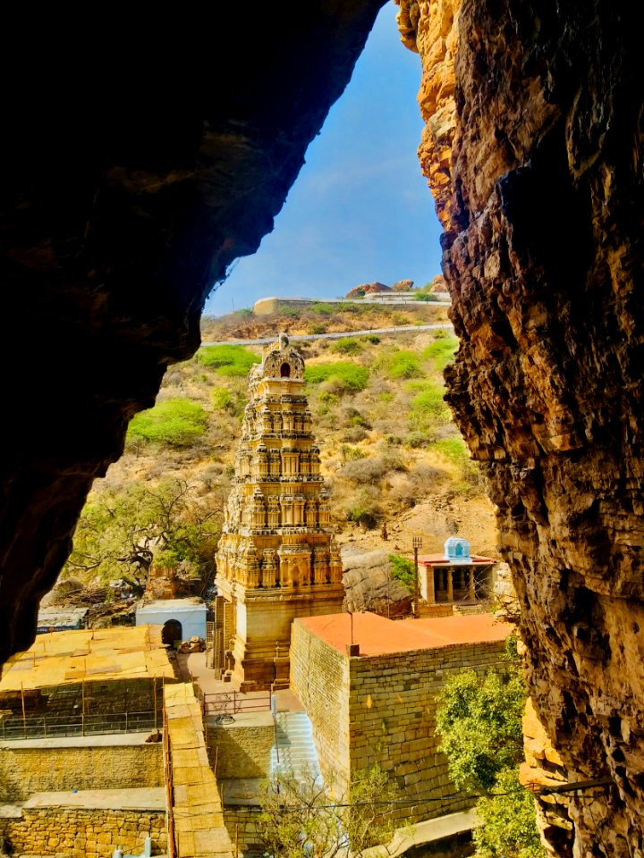 15th_century_Yaganti_Umamahesvara_temple,_Andhra_Pradesh_India_-_171