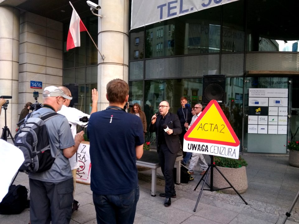 16-09-2018_protest_against_EU_Copyright_Reform_in_Warsaw,_39