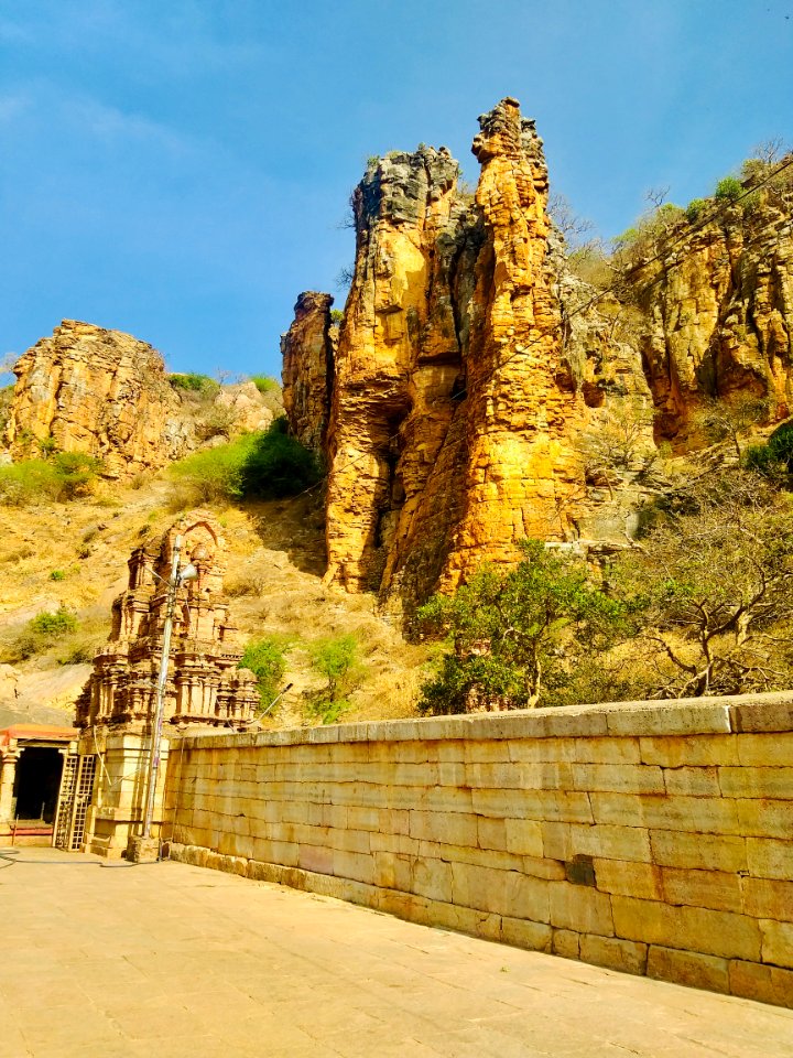 15th_century_Yaganti_Umamahesvara_temple,_Andhra_Pradesh_India_-_97
